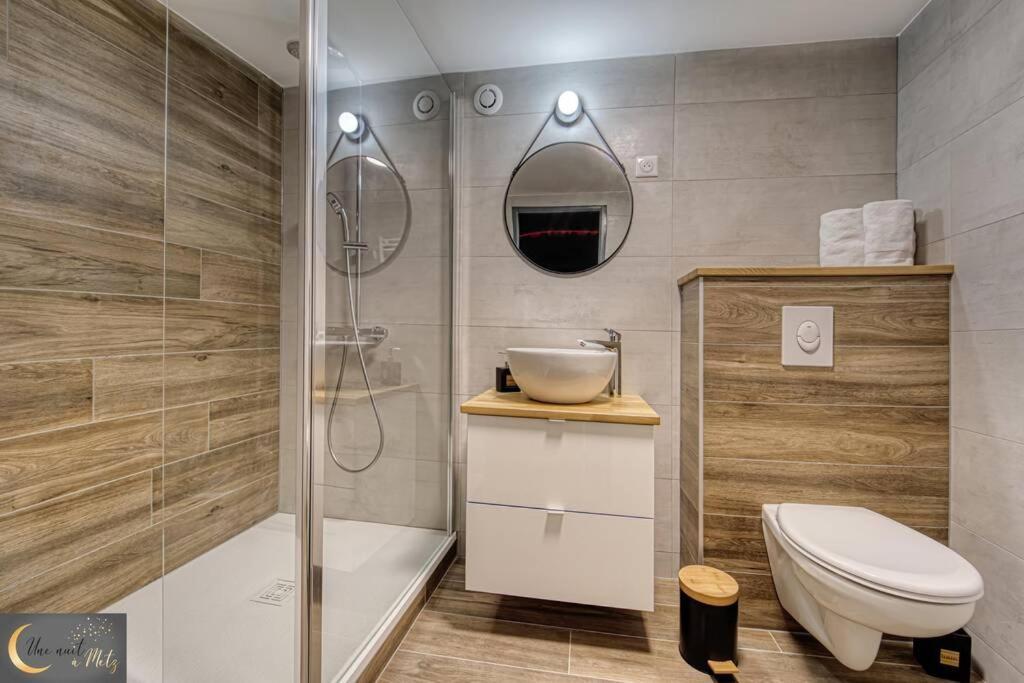 La Chambre Noire Au Coeur De Мец Экстерьер фото