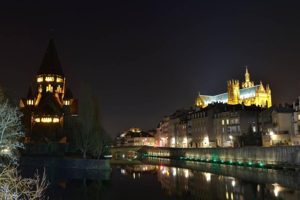 La Chambre Noire Au Coeur De Мец Экстерьер фото